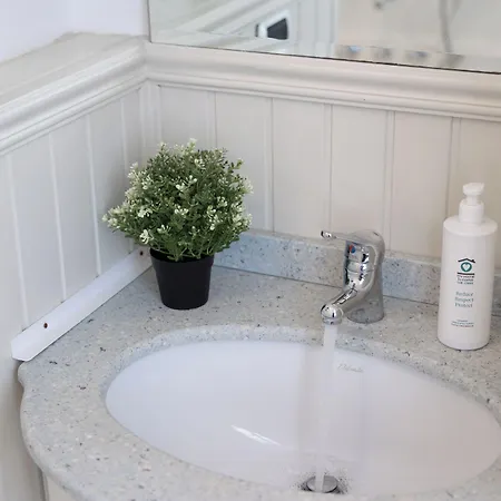 Jason & Jason - By My In Appartamento